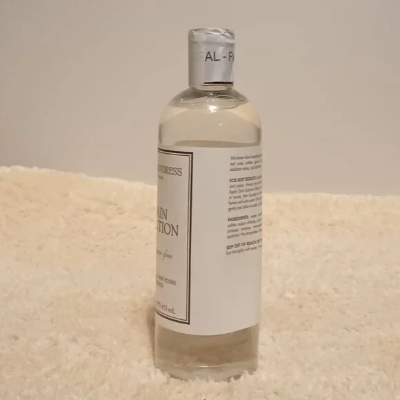 NWT ~ The Laundress' Fragrance-Free Stain Solution, Stain Treatment 16 Fl. Oz. - Picture 6 of 12